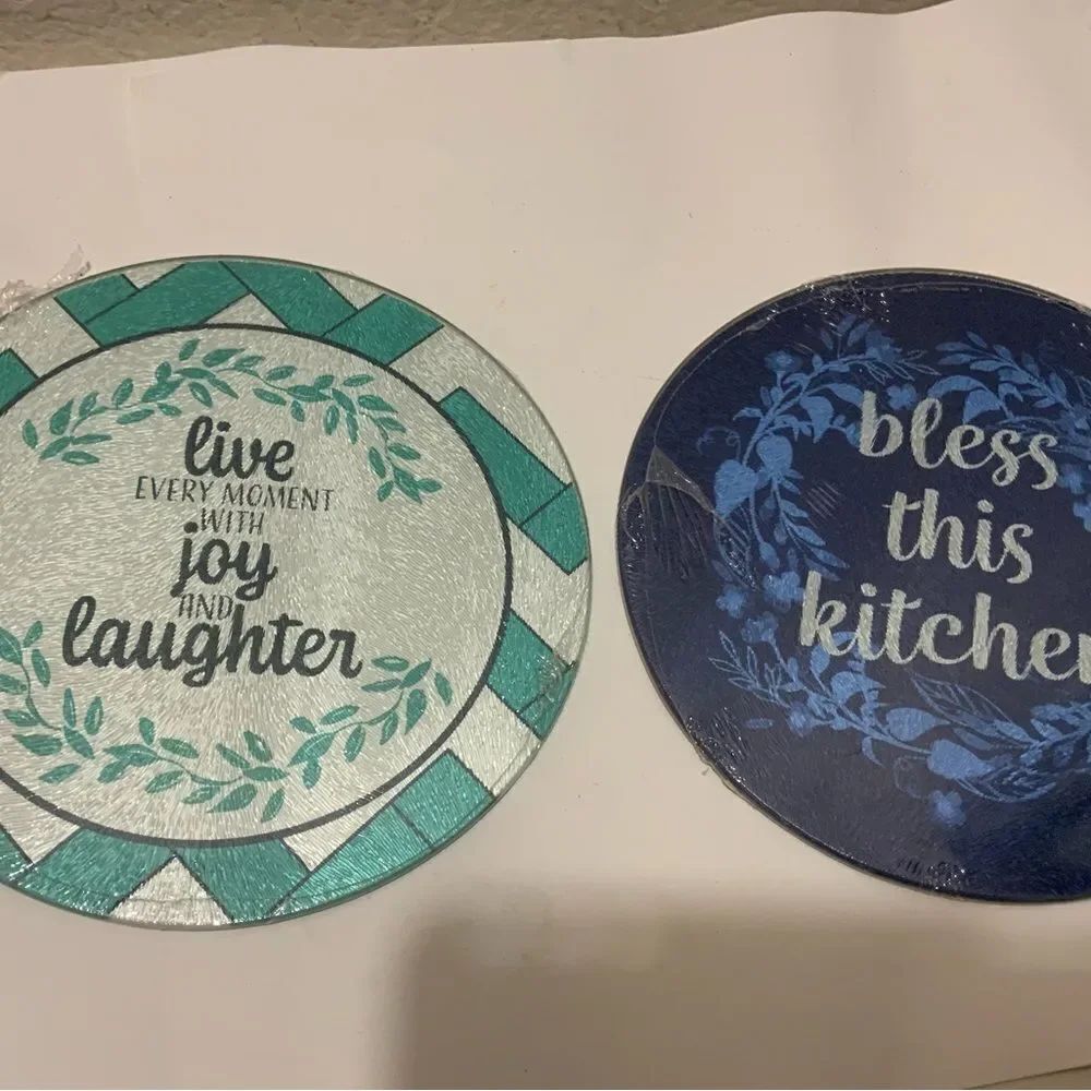 Set 2 Cutting board-Tempered Glass Bless this kitchen  live every moment joy B1